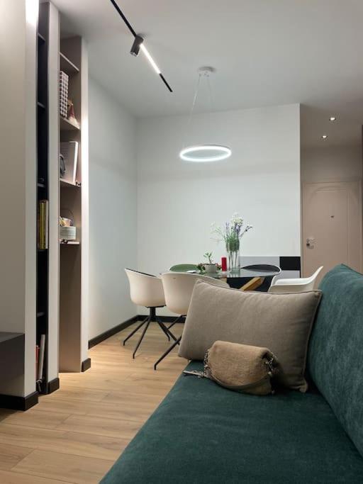 Angry Architects Apartment01 Тирана Екстер'єр фото